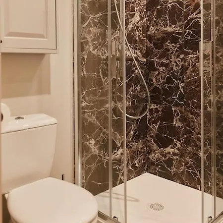 Rosso Levanto - Duke Housing